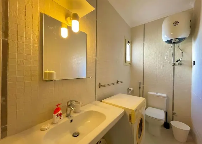 Breathtaking Luxury & Spacious Family 2-bed 1st Row Seaview At Stella Seaview Sokhna - Families Only Tatil Evi *